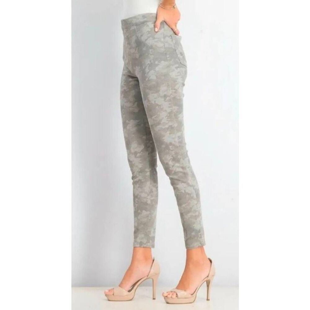 SPANX Jean-ish Ankle Leggings In Stone Wash Camo Size Large